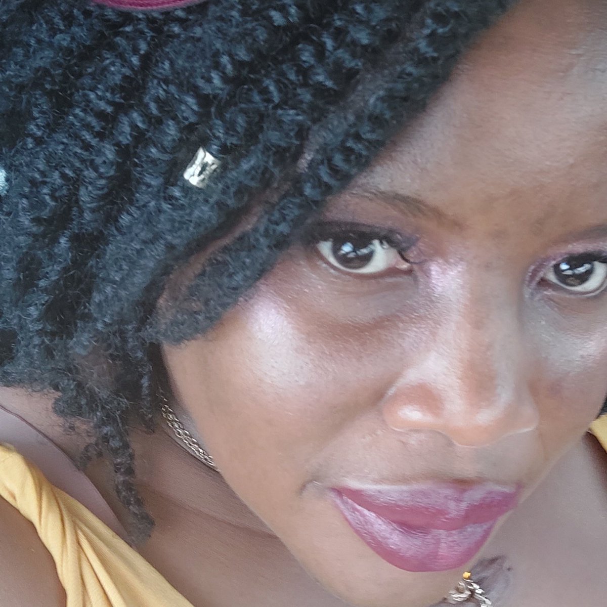 HlahlaKudzai's tweet photo. #NewProfilePic https://t.co/ZU2LGlCxnQ
