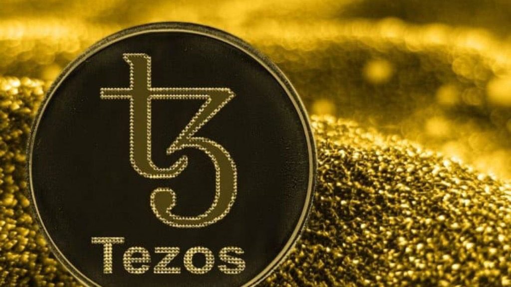 JohnsonVu5's tweet photo. With a roughly ROI of ~1000% annually during altcoin seasons, Tezos can turn huge soon to catch up Top 10. I am very bullish with this L1 crypto asset 💥🚀🚀🚀 https://t.co/YCSpYZRnlz