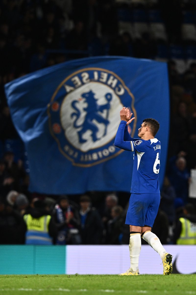 ChelseaFC's tweet photo. Tonight marked @TSilva3's 100th #PL appearance for the Blues. 💯

#CFC | #CheCry https://t.co/EQrq3Xj3Xt