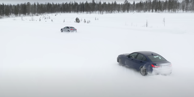 RoadandTrack's tweet photo. Is RWD or FWD better for snow driving? https://t.co/YTP5QUMt9p https://t.co/cQwTKftYtx