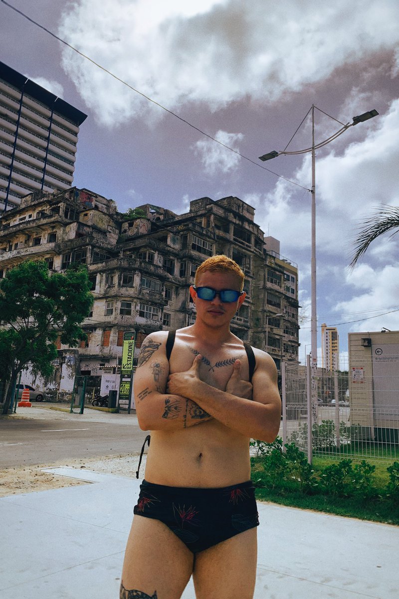 É isto gente, entrando em 2024 sabendo que eu estou um tremendo gostoso 🤡✨