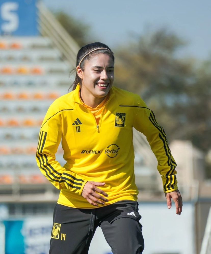 Volvió la maga, sonríe el futbol.