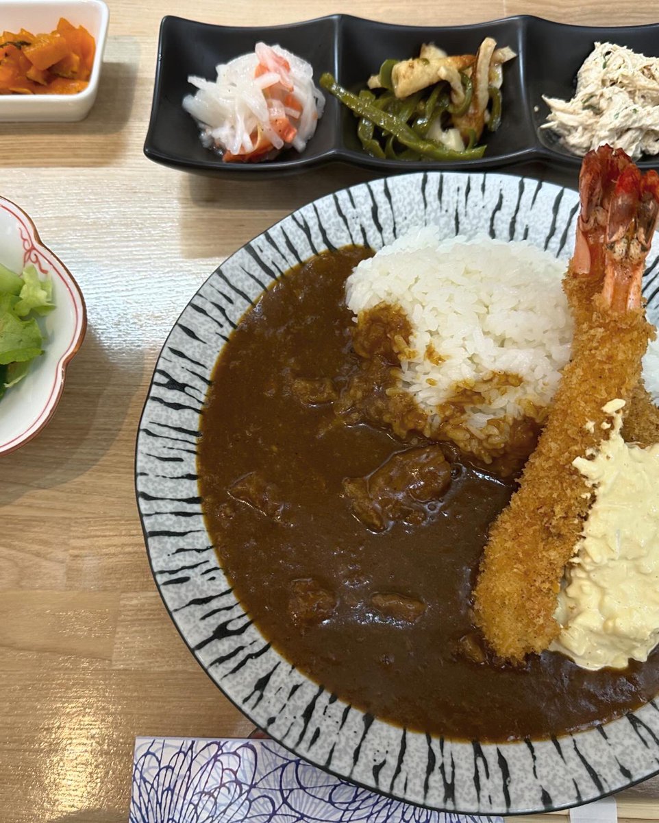 hashigami_k's tweet photo. 12月28日(木)
おはようございます。
��朝は南海千代田駅にてご挨拶。
一昨日はJAさんの生花講習後、和だいにんぐ空さんでランチ。ランチ営業はこの日が最終。寂しいな…
今日で仕事納めの会社も多いよう。
どうぞお気をつけていってらっしゃいませ！
#河内長野LOVE https://t.co/JZOZpzFY2V