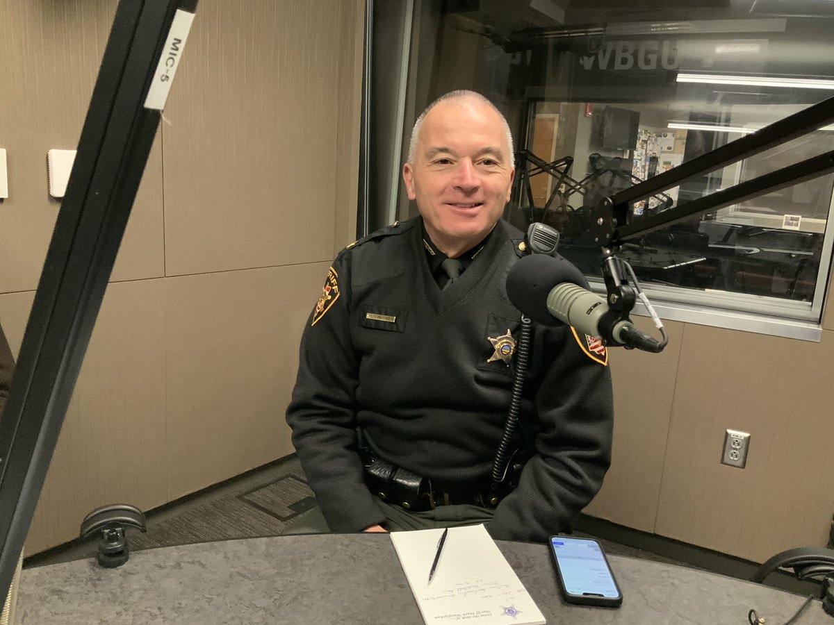 larrymorningsho's tweet photo. Thanks to Sheriff Mark Wasylyshyn for joining us today on The Morning Show.  What a heartwarming story to hear about the Christmas Spectacular which had the Sheriff and his staff working with BGSU Men’s Basketball to make it a great Christmas for 105 families. @woodctysheriff https://t.co/gMw1J0vCdg