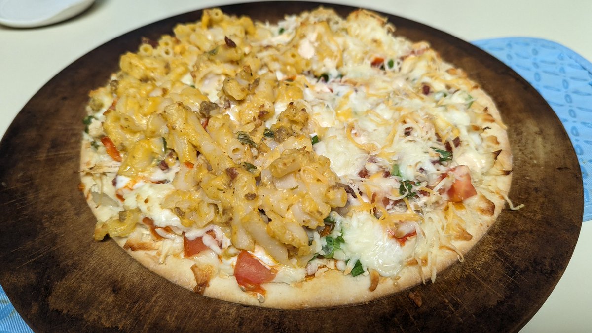 It's time for our favorite game: Which Side is Scotty's and which side is Lauren's