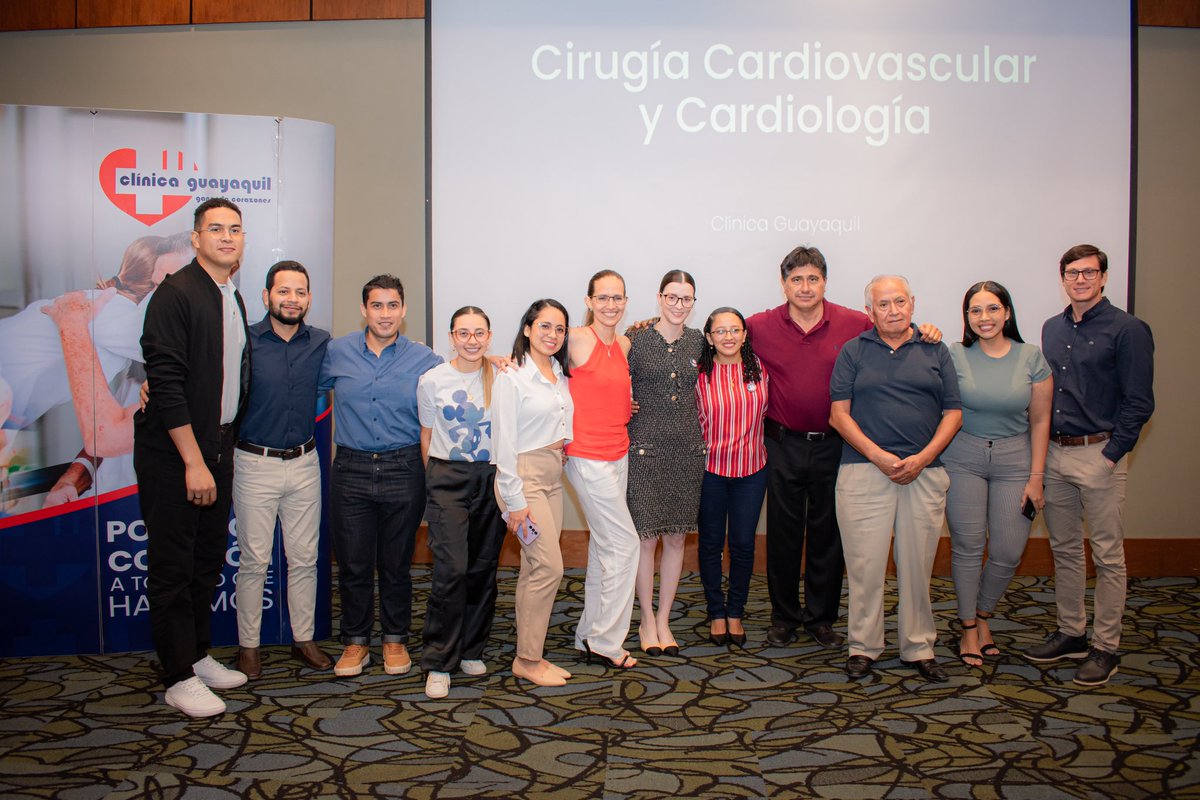 MoniGilbertO's tweet photo. ¡Cerrando un año lleno de #HappyHearts! 🫀🙂

Gracias a este grupo increíble que ha dedicado más de 1400 horas en los quirófanos para cuidar a los pacientes este año ✨❤️ https://t.co/djTLBv7lBU