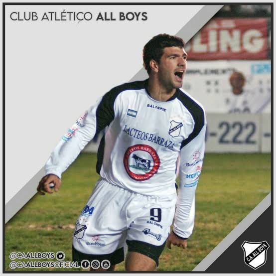 🌟 ¡Vuelve a #AllBoys!

⚽️ Emmanuel Gigliotti firmó contrato hasta Diciembre/2024 y es la séptima incorporación del plantel.

🔙 El delantero viene libre desde Nacional de Uruguay.

!Bienvenido puma a floresta!

🤍🖤#SoyDeAllBoys 🖤🤍