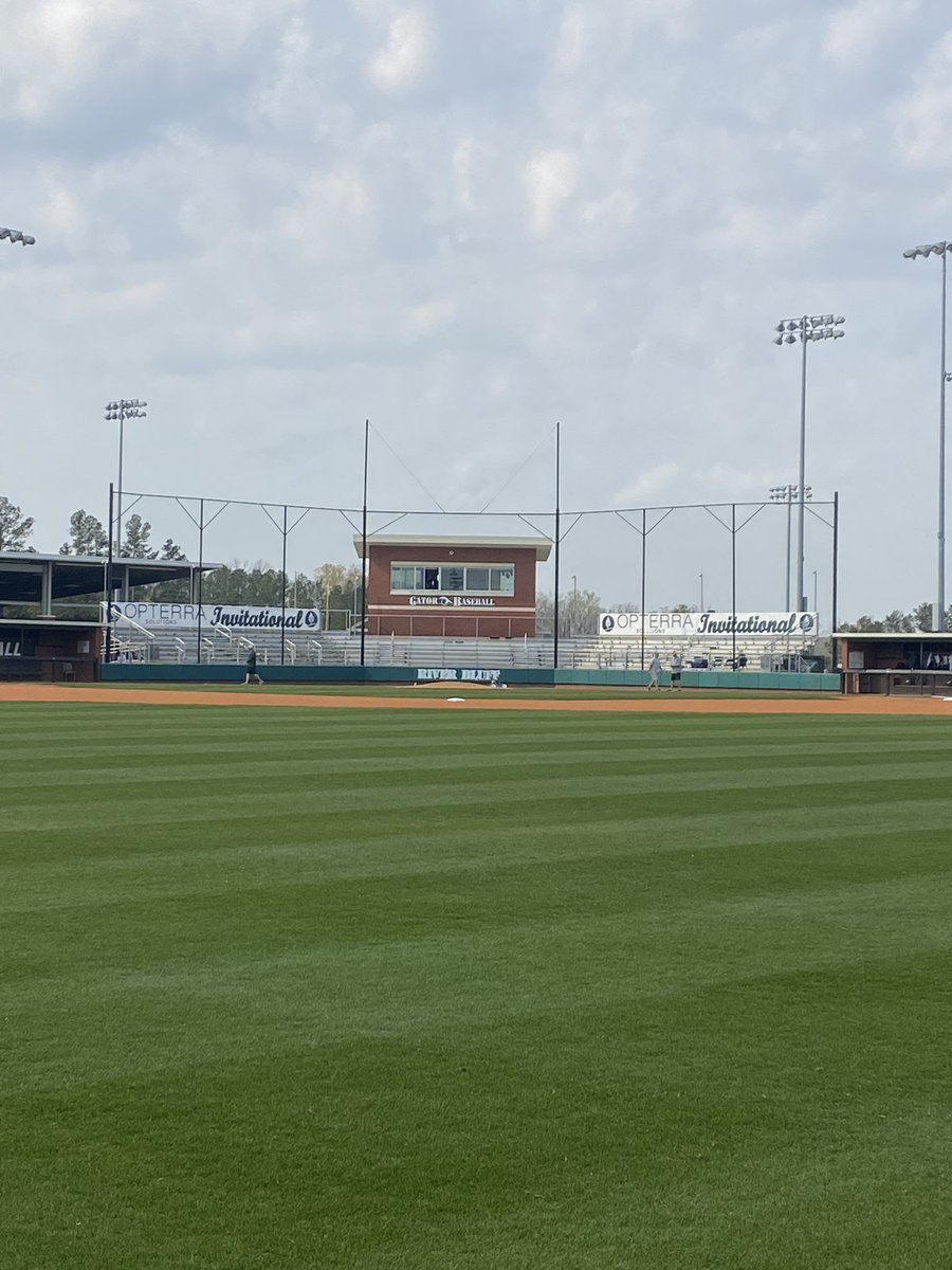 HSBaseballField's tweet photo. River Bluff High School (Lexington, South Carolina) #GoGators @RBHSBaseball @RBHSGators @Gator_Athletics @JacobSmith61 @PBR_SC @LexingtonOne @MarkBonnette @LouatTheState  @WilsonSportTurf #HSBaseballFields https://t.co/8yRODzNIqn