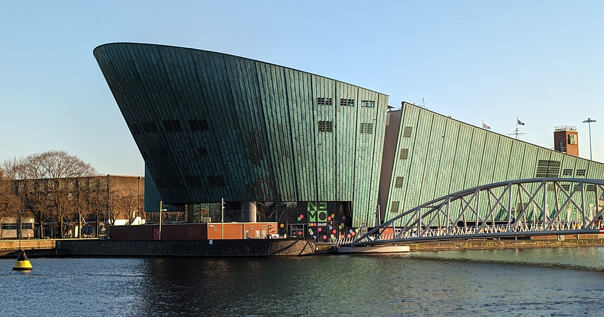 On my last trip to Amsterdam I went to NEMO, the brilliantly hands-on science museum. 

With five floors of interactive exhibits bringing science and tech to life, <a href="/NEMOamsterdam/">NEMO Science Museum</a> is one of the best places to visit in Amsterdam - with or without kids! 

helenonherholidays.com/nemo-amsterdam…