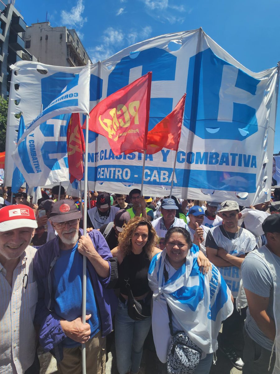 ptpcaba's tweet photo. #NOalDNU inconstitucional 
#NoALaReformaLaboral 
#NoALaEntrega del patrimonio nacional 
#LaPatriaNoSeVende https://t.co/xzgVQoa64e