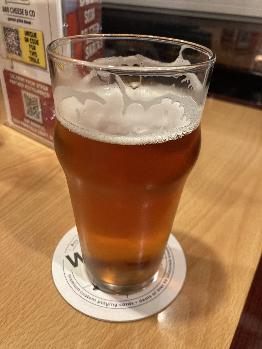 TomMartell54107's tweet photo. A brewery stop this #WIbeerWednesday at @AhnapeeBrewery Suamico and enjoying a great old school Papa IPA 🍺 #goodbeer #WIbeer #inthegarage https://t.co/RRK74DDpSG
