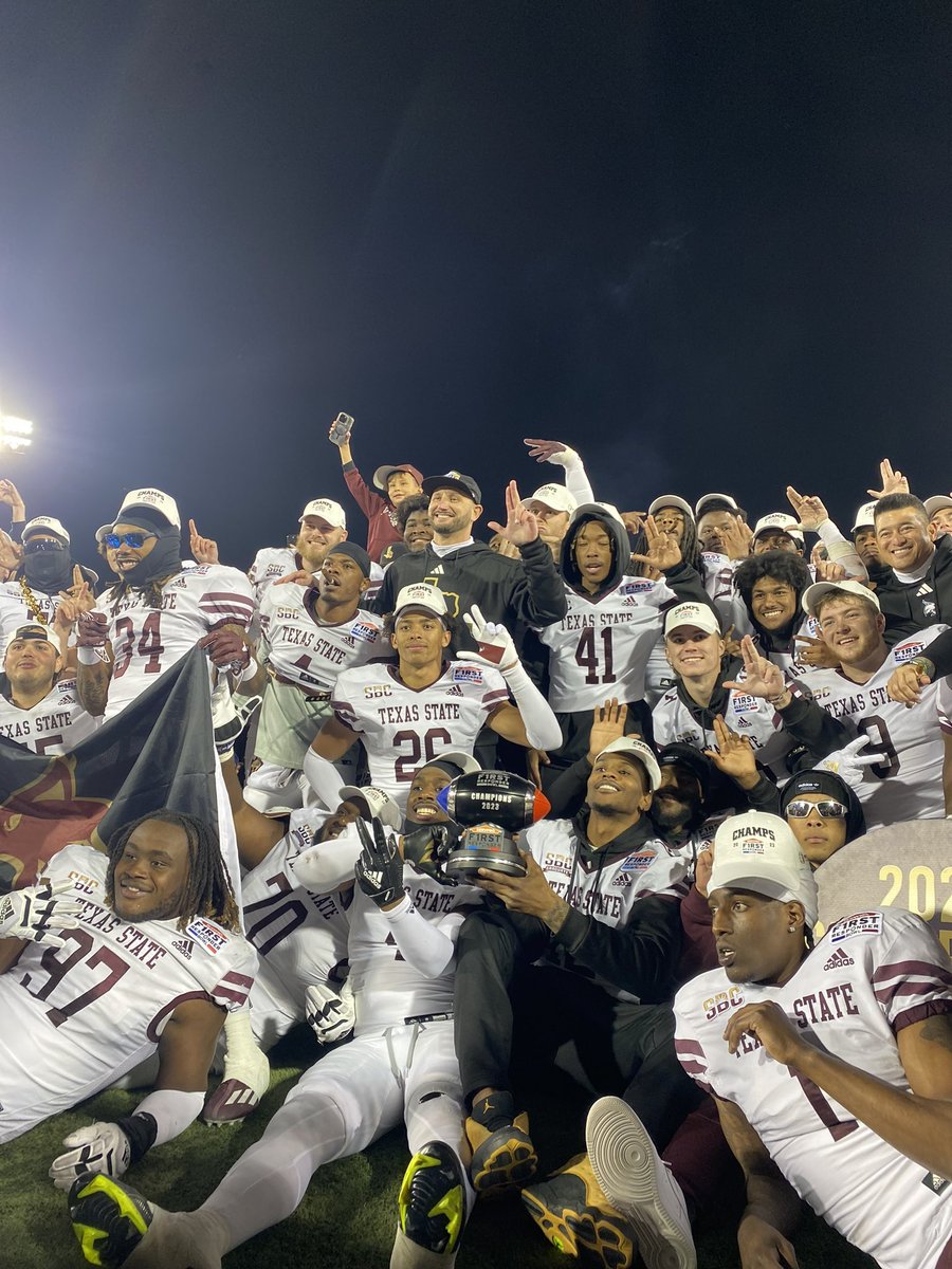 TXSTgameday's tweet photo. This was fun, we should do it again every year 🏆 https://t.co/FSfAm9KI4E