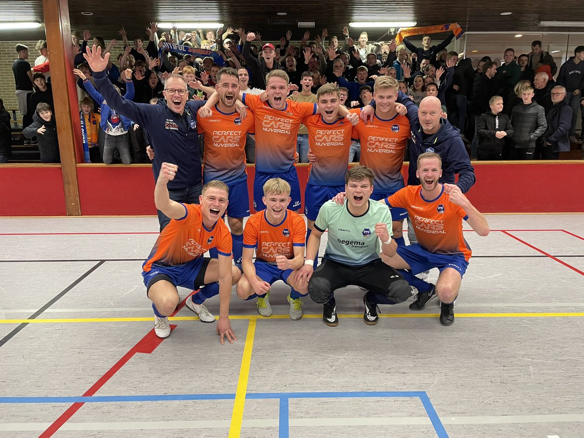 Hup 1 2 het is <a href="/DVC_Dedemsvaart/">DVC Dedemsvaart</a> , door naar de halve finale