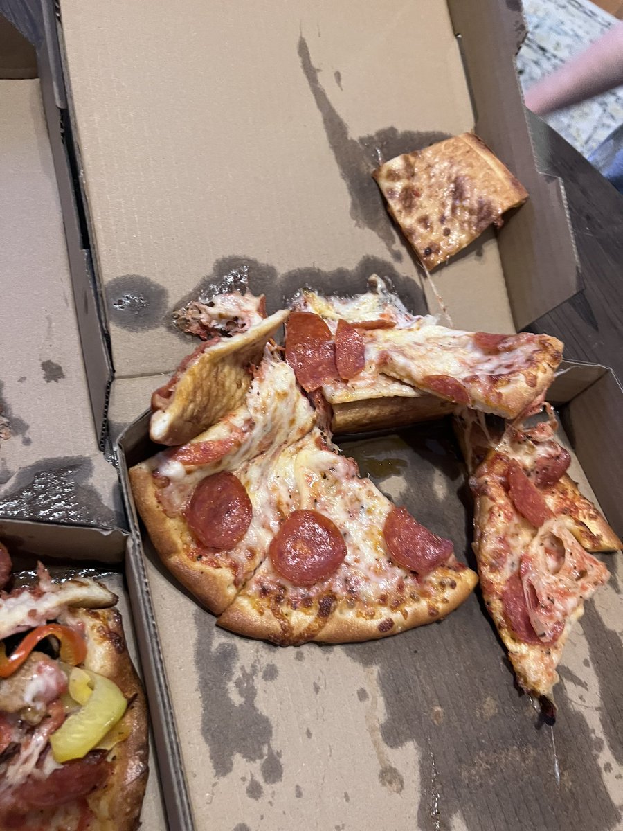 howardversion1's tweet photo. @DoorDash keeping it TRILL w a 10 dollar credit on this 30 dollar order. https://t.co/f8Lx3PAKAJ