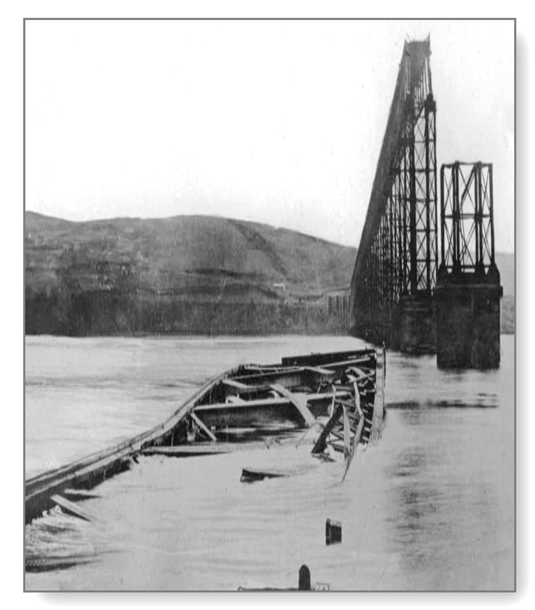 Gordonpmorris's tweet image. Exactly one hundred and forty four years ago a train travelling from Edinburgh to Dundee fell into the Tay killing all aboard.

The Tay Bridge had collapsed during a storm.

This is a report from the Dundee Advertiser on the morning of the 29th of December 1879.