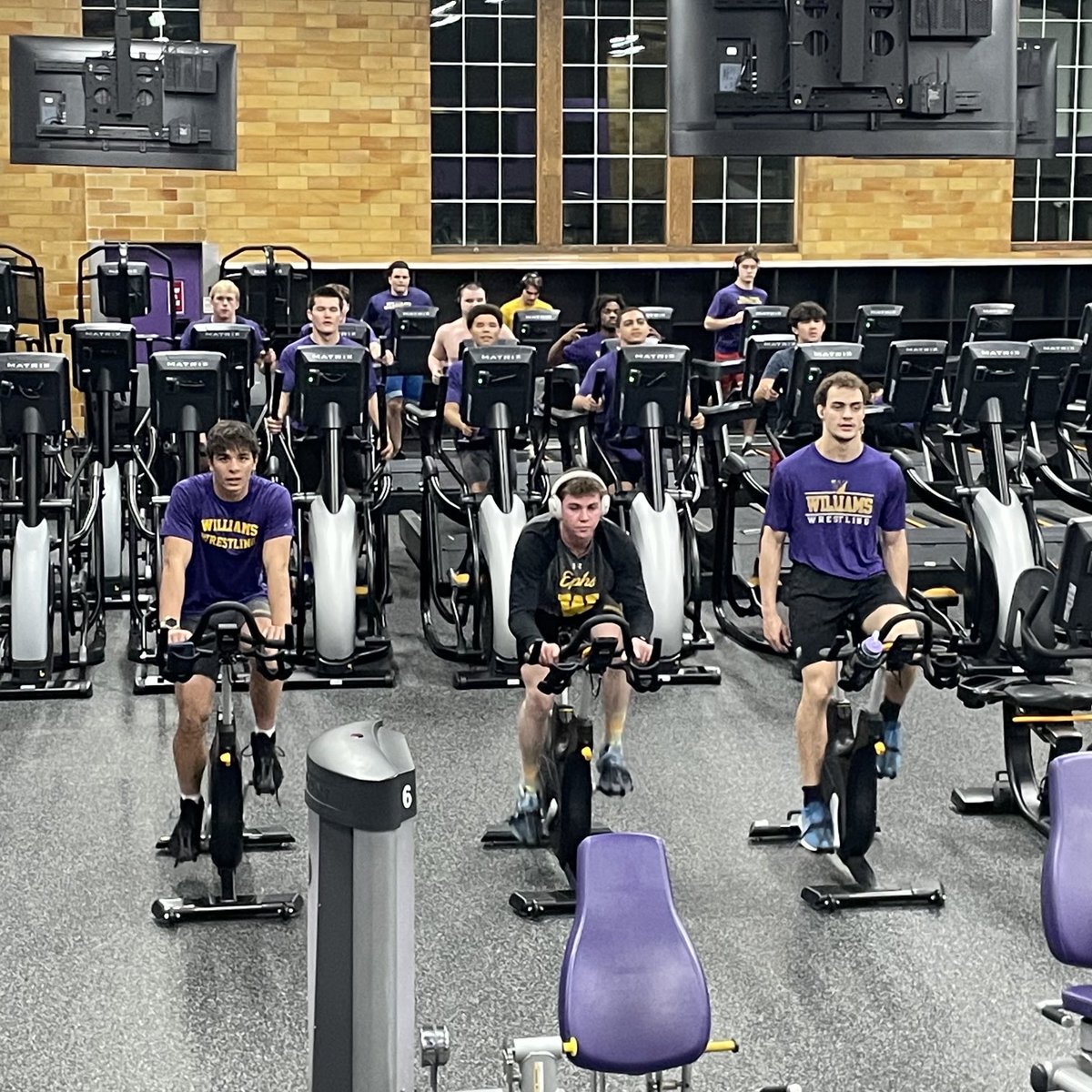 HoneckerWrestle's tweet image. Good to have our ⁦@ephmatmen⁩ back!!!