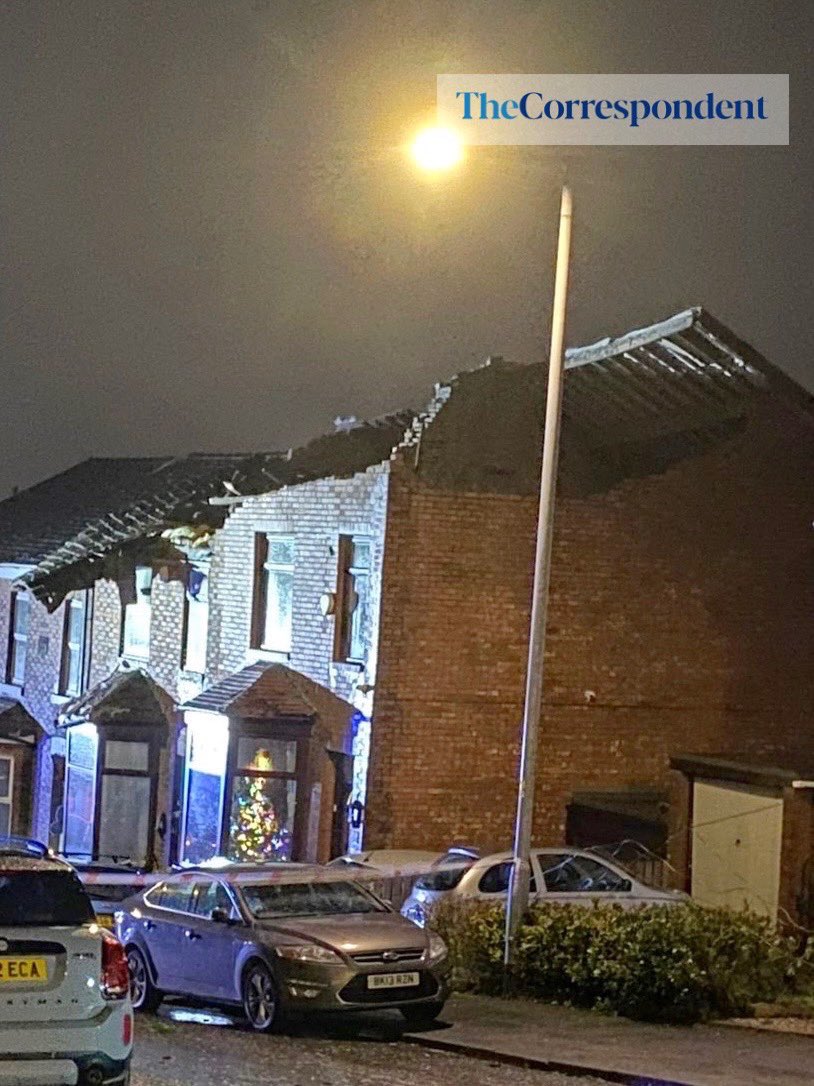 TamesideCorr's tweet photo. In Stalybridge, homes have been left seriously damaged following high winds.

In the Hough Hill area (pictured), chimney stacks have collapsed, roofs ripped off. https://t.co/B9hDthe7oK