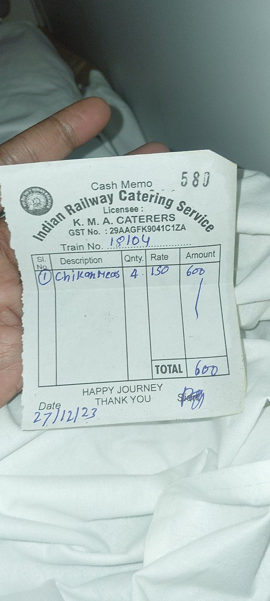mukherjeeayan's tweet photo. @RailwaySeva 
Train No.18104, Pnr No.2848068717, overcharged on Chicken Meal, irctc price 130,/- Charged 150/- , even when asked for Bill manual Bill provided https://t.co/6MlP0IKA7M