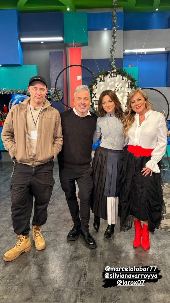 CMSNOficial's tweet photo. La más ✌️♥️ @silvnavarro  en promoción de #FamiliaNacional y  #latíakippi 
Ya vieneee.. mañana gran estreno es todos los cines del país 🎬

Gracias @oscaruriel @CuentameloYaOf https://t.co/h4Vs6WZjuN