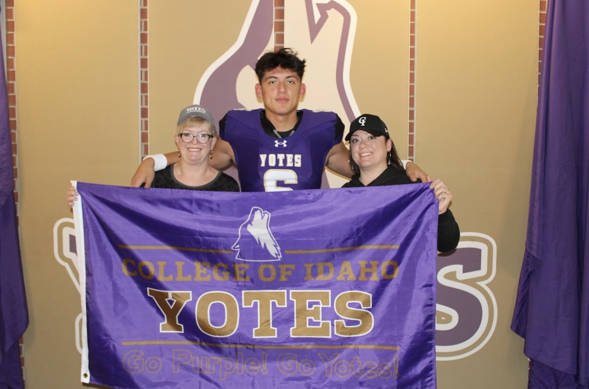 Had an amazing time at College of Idaho, thanks for having me out! <a href="/coachB_Taylor/">Brian Taylor</a> <a href="/CoachJewell/">Chris Jewell</a> <a href="/BrandonHuffman/">Brandon Huffman</a>