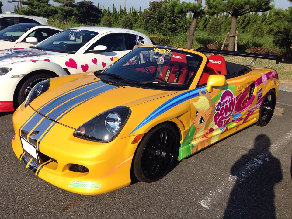 Crazy Ass Moments In My Little Pony History tweet media