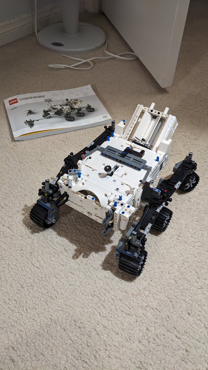 RichTPar's tweet image. Current status on the #LEGO Mars rover that I got for Christmas... 😎

#PerseveranceRover #Mars2020
