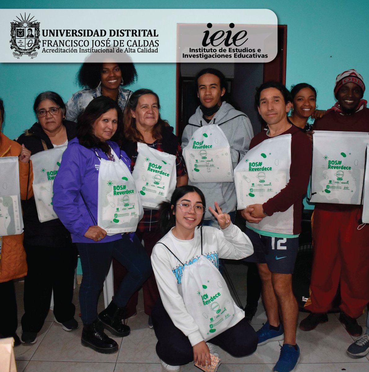 🌍🤝 Hoy recordamos el momento en que extendimos   nuestras manos en solidaridad, entregando kits a la Comunidad Afro de #Bosa.   ¡Gracias a todos quienes hicieron posible este acto de amor y colaboración!  🙌❤️ #SomosUd   #ieie_ud #Alcaldialocaldebosa #UDistrital #bosareverdece