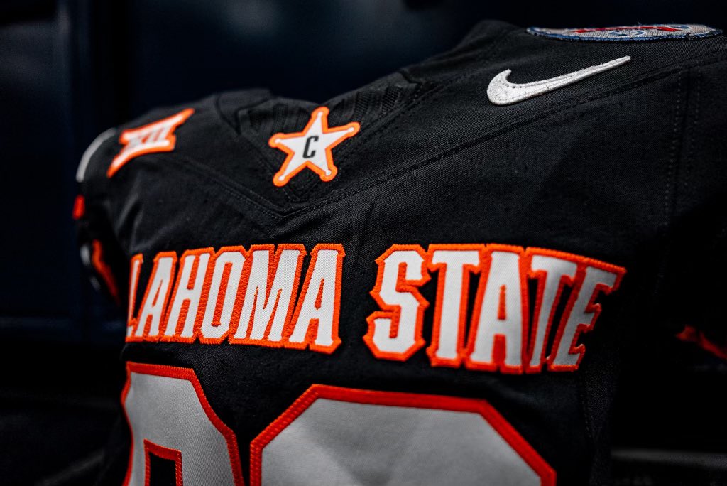 CowboyFB's tweet photo. Final fit of 2023 🤩

⚪️⚫️⚪️ https://t.co/Ef9asfyyeA