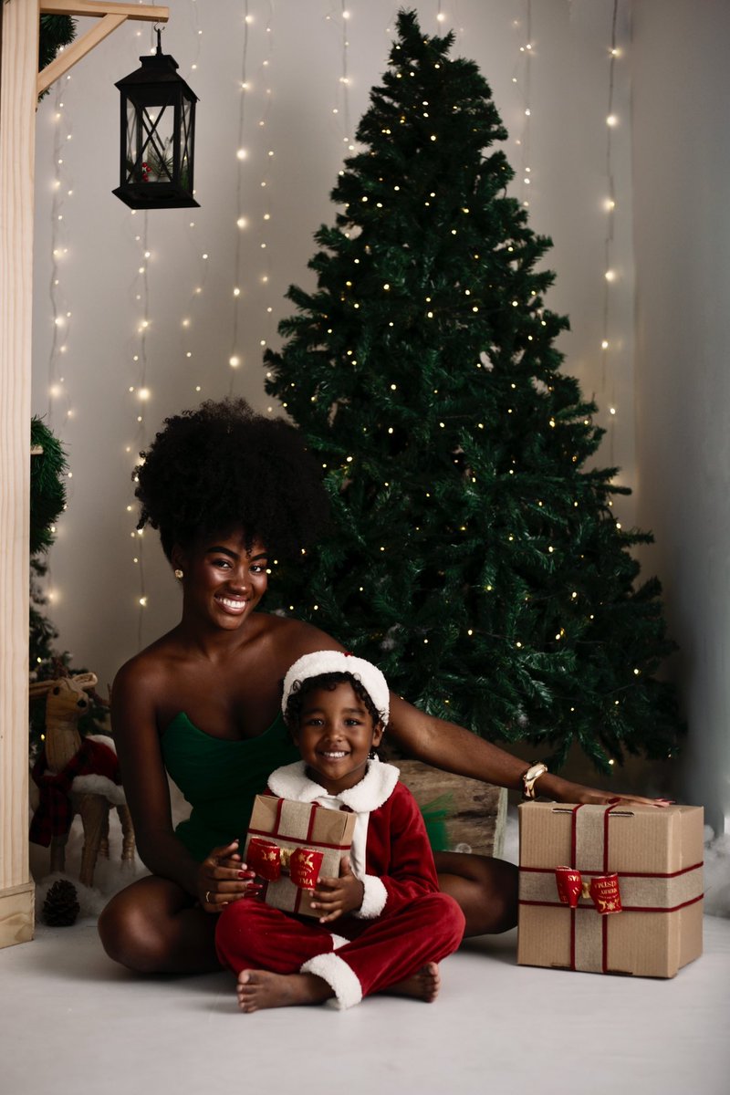 imbiaben's tweet photo. Somos tão lindos no natal🥹 https://t.co/wGxhYlUhss