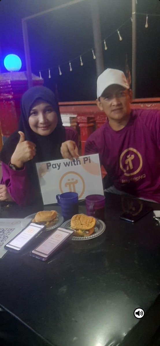 Jennyvu02090321's tweet image. #pinetworkGCV
from the sayongHQ group.. various types of burger restaurants..
KARIM BURGER SAYONG (KBS) ready to accept GVC 314159USD..
The first transaction was done with members of pi sayongHQ..
the ratio is calculated evenly..1 regular burger RM5/0.0000034 pi..1 drinkโฆ