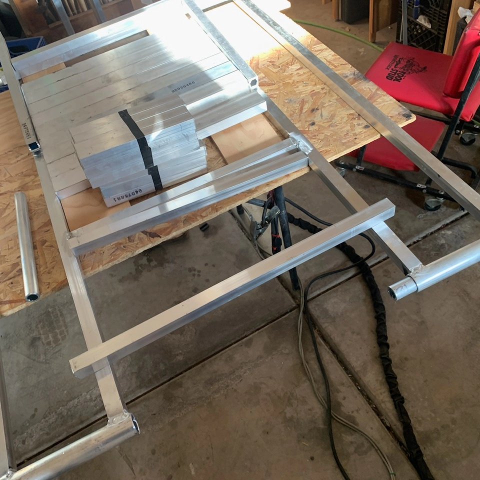 JetPackJoey's tweet photo. Building some quick jacks for the dirt cars with @sonny91t !!!  Go buy your flappers cutting wheels and more from @BnchmrkAbrasive https://t.co/7nSFLH6qy0 for 10% off and they have an awesome points system that will earn you free stuff!! https://t.co/OzI5gzYkwK