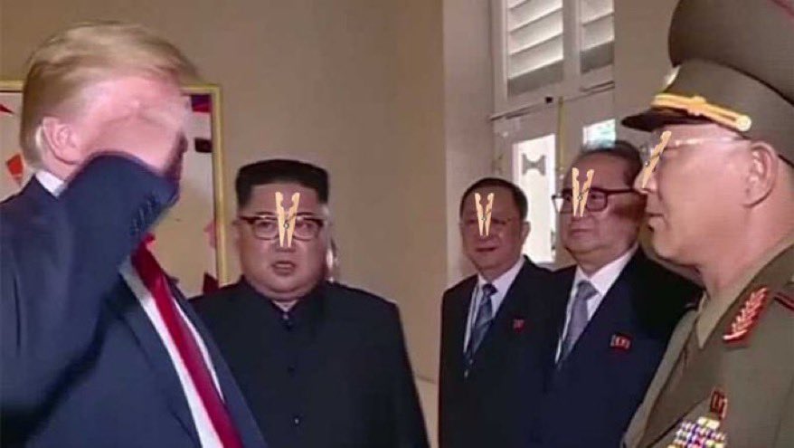 LePapillonBlu2's tweet photo. #TrumpSmellsLikeAss 🤣 https://t.co/0TWX5PssCc