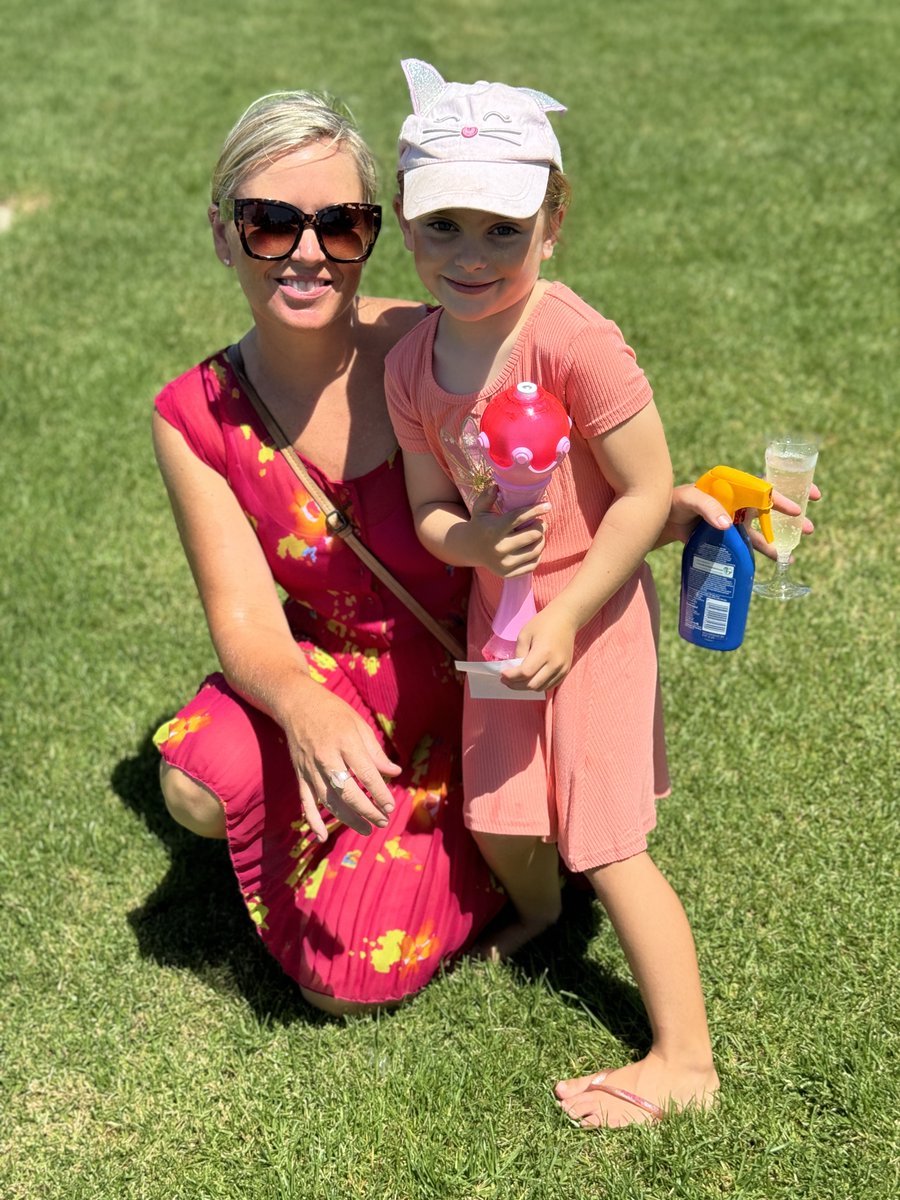 BallinaJC's tweet photo. What a day! Making memories - Boxing Day Races 2023 at The Ballina Jockey Club!
.
.
#summerracing #ballinajockeyclub #racedaysplendor #summerracingcarnival #horseraces #boxingdayraces #summerholidays https://t.co/ZV6hMlgqgB