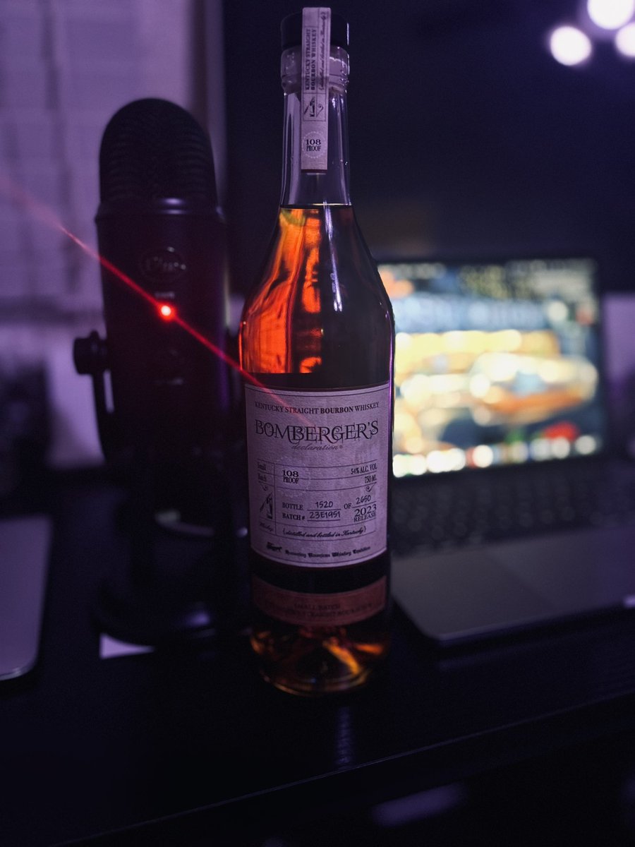 JB_TheLastDrop's tweet photo. Possible last purchase of the year. One of my favorite yearly finds from @MichtersWhiskey #BombergersDeclaration2023. #Bourbon #Whiskey #Michters #DoTheMichters #TheLastDrop https://t.co/Lwx6P0eVDh