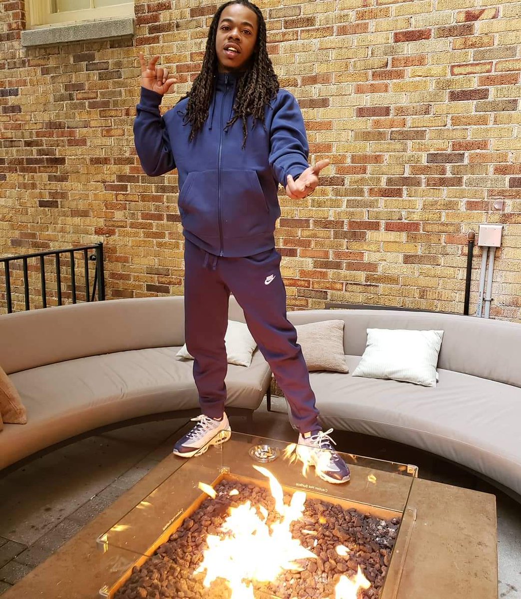 YungVett's tweet photo. Announcements coming soon 🙏 see yall in 2024 🤧 yall stay safe 🐋 https://t.co/1kpzn7FGfF