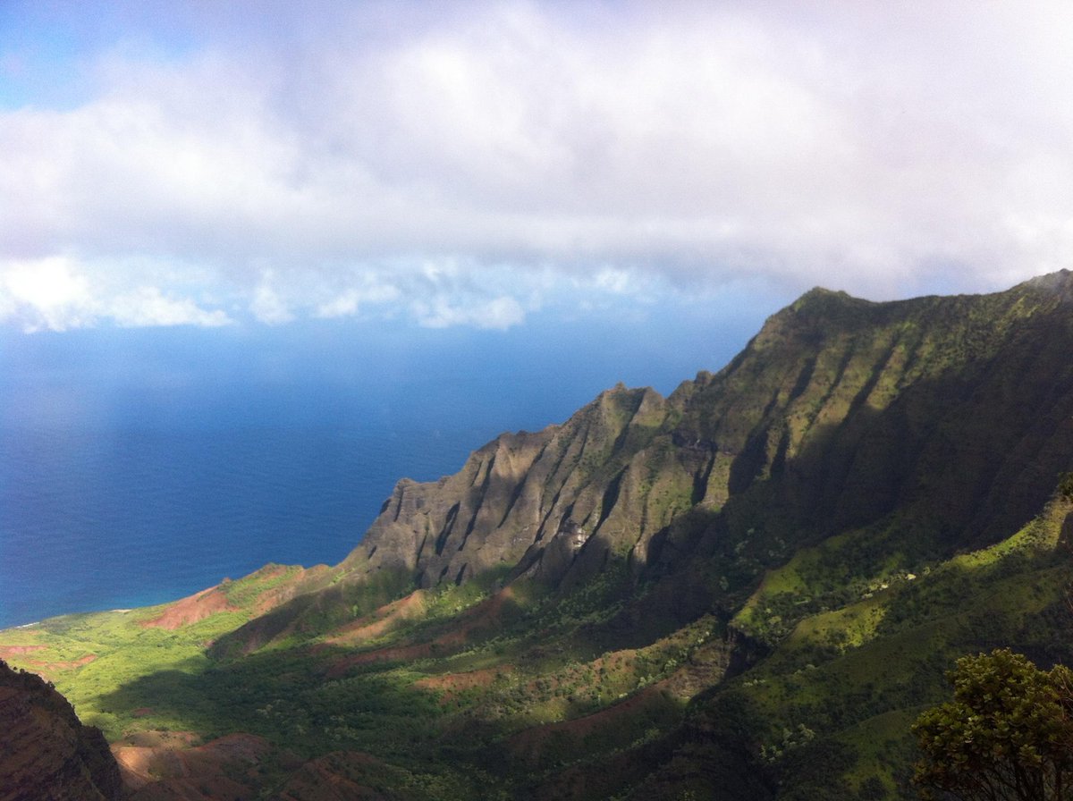 Kokee Kauai's Kalalau Lookout!
Enjoy the view! #kauai #hawaii #wondersoftheworld #kokee #KalalauLookout
