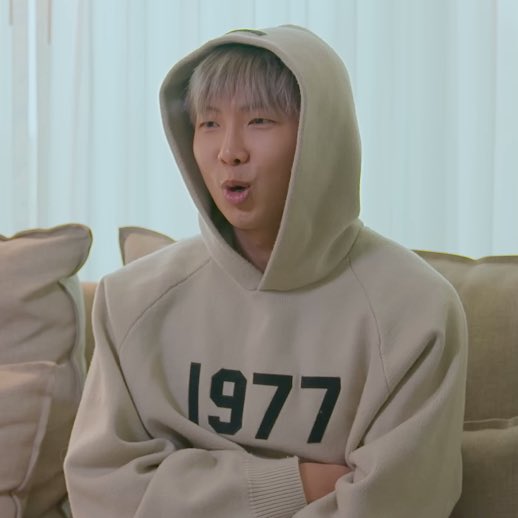 EB0YRM's tweet photo. joonie is so cute https://t.co/WFsNrw2CJL
