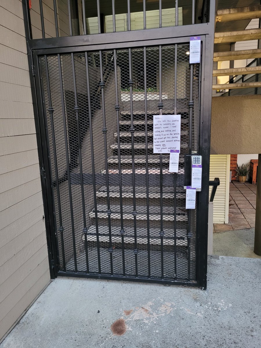 craftmoore's tweet photo. @FedEx There are now **FOUR** @FedEx door tags with ZERO helpful information.
One up high, because why?? https://t.co/GC4TH8Ghz4