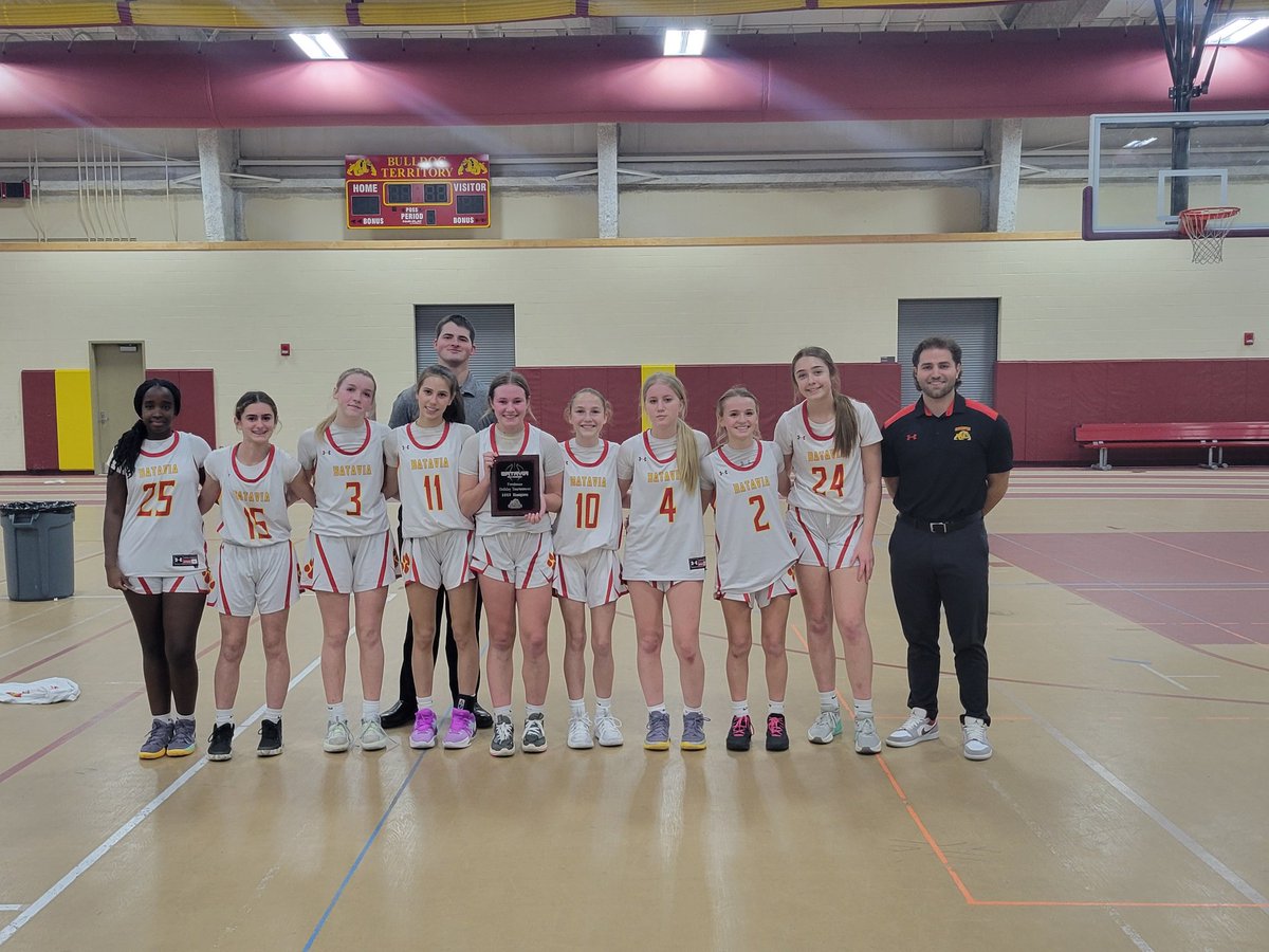 BHS_GirlsBsktbl's tweet photo. Congrats to our freshman Bulldogs who topped Yorkville 32-27 in the Championship of the BHS TOURNAMENT!
@CoachBruni61 https://t.co/F0yqrcUxtb
