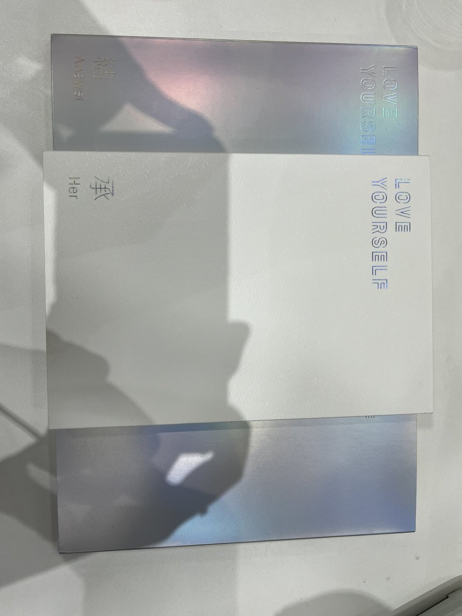 yooncollector_'s tweet photo. VENDO BTS

LOVE YOURSELF: Versão Y: R$100,00 + frete (acompanha card do yoongi) 

Proof: R$100,00 + frete (acompanha card do yoongi) 

Love yourself her - Versão E: R$50,00 + frente 

Love yourself answer - versão L e E: R$50,00 + frete https://t.co/AlFFmLGFGL