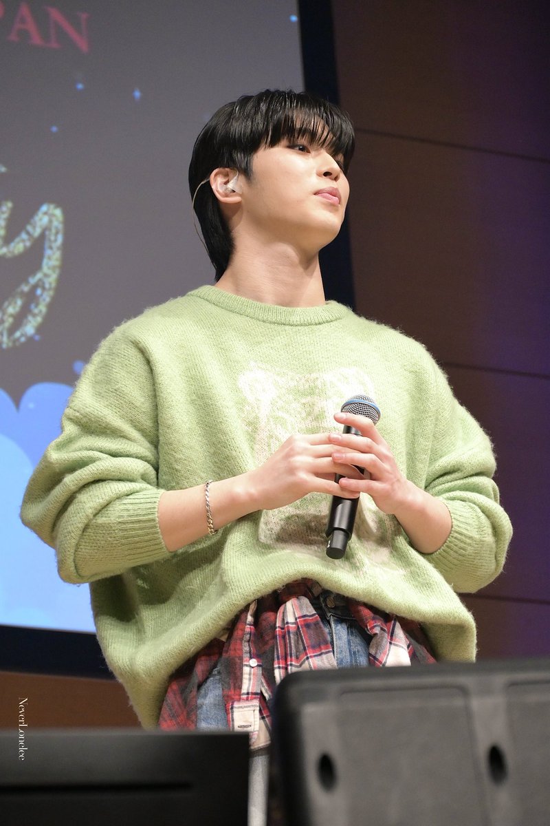 neverlonelee's tweet photo. 231224

#ONLEE #온리 #이승환 #LEESEUNGHWAN
#イスンファン #スンファン https://t.co/JIxdXX4w38