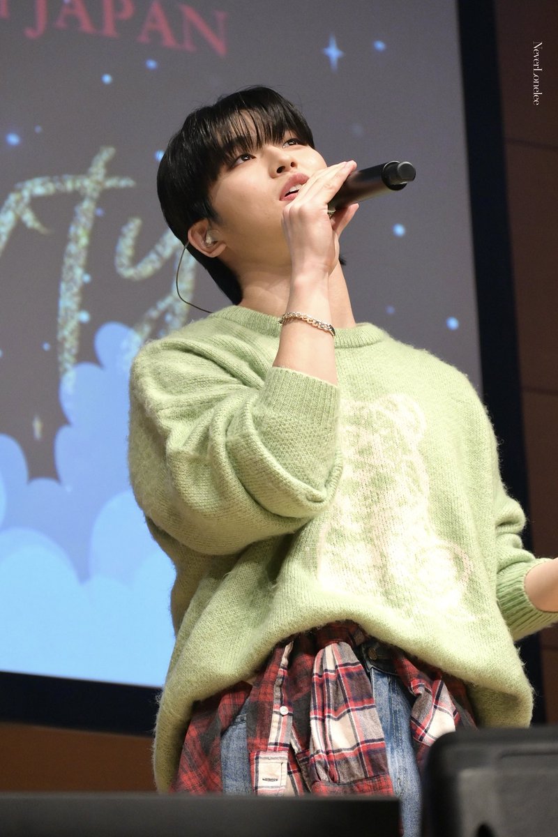 neverlonelee's tweet photo. 231224

#ONLEE #온리 #이승환 #LEESEUNGHWAN
#イスンファン #スンファン https://t.co/JIxdXX4w38