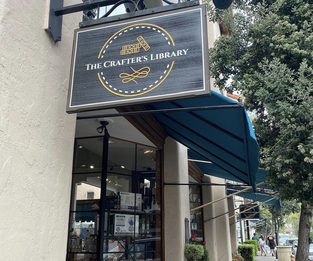 ParadisRetreats's tweet photo. The  Crafter's Library has opened its doors to makers and makers-in-training for classes, parties, and private events.

@the_crafters_library
@artspotonwheels

#ParadiseRetreats #SeeSB #VisitSantaBarbara #VIsitCali #BookDirect #VacationRentals #DreamVacation #ExploreCali #Luxury https://t.co/LAF4VHrbdj
