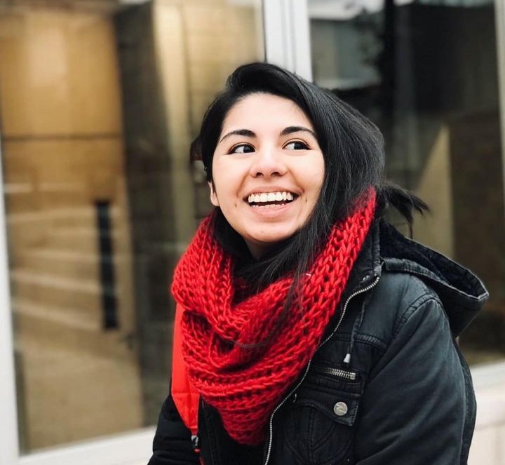 piccolosolntse's tweet photo. EXIJO que se haga justicia por mi amiga!! Ella no estaba en un lugar peligroso, estaba en el patio de su casa con su flia festejando la NAVIDAD. Pasaron la madrugada intentando salvarla, su ASESINO se acostó a DORMIR y sigue LIBRE. EXIGIMOS QUE SE ENTREGUE #JusticiaPorMariana https://t.co/SlO2PpezOa