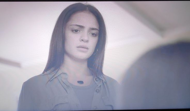 kieraPlume's tweet photo. Poor Eden, she doesn't know what she did & thinks it's Olive said to her to make it. It's Angelina.🥺 #ManifestSpinOff #Manifest #EdenStone #OliveStone https://t.co/cEsrynWDP5