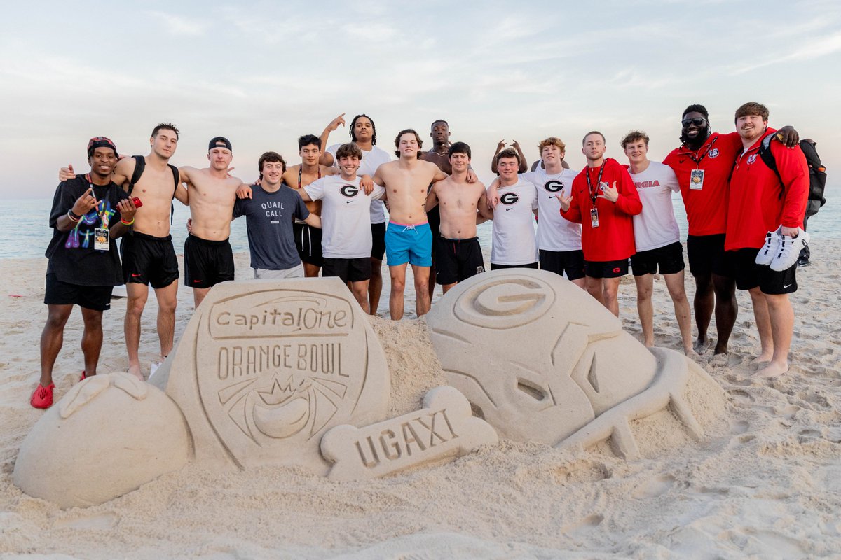 South Beach fun ☀️

<a href="/EMiamiBeach/">Experience Miami Beach</a> x #GoDawgs