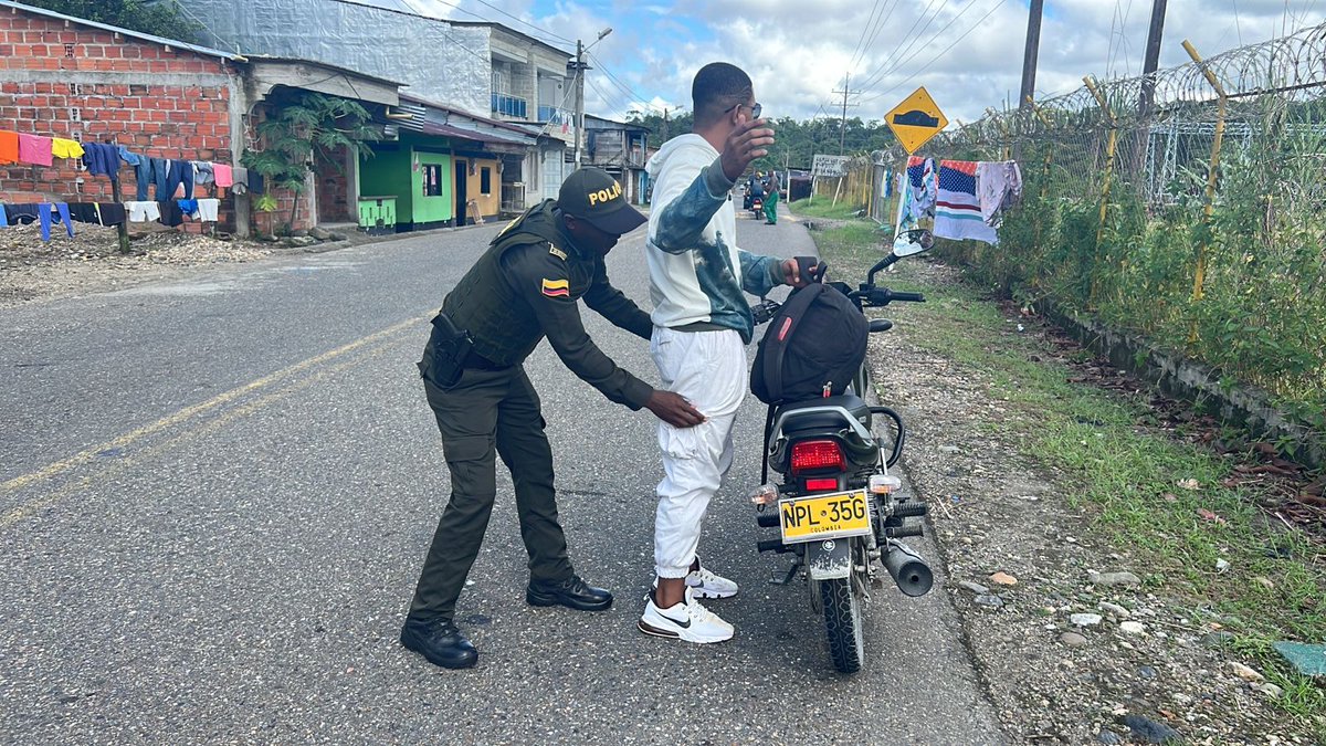 PoliciaChoco's tweet photo. #Certegui | Desplegamos un componente humano y tecnológico para brindarte seguridad y tranquilidad en los diferentes sitios turísticos dentro del territorio colombiano.
#NavidadSiemprePresentes https://t.co/4MZSfr0l4D