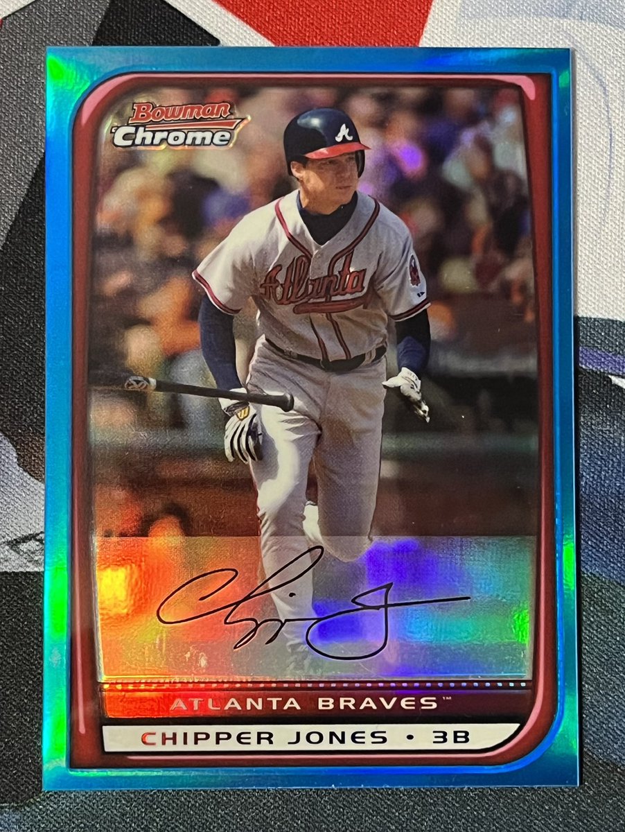 Super cool lcs find today as Chipper is my PC. It’s a bit off centered but super clean otherwise. 

— 2008 Bowman Chrome Chipper Jones blue refractor /150 

#chipperjones #bowmancards #braves