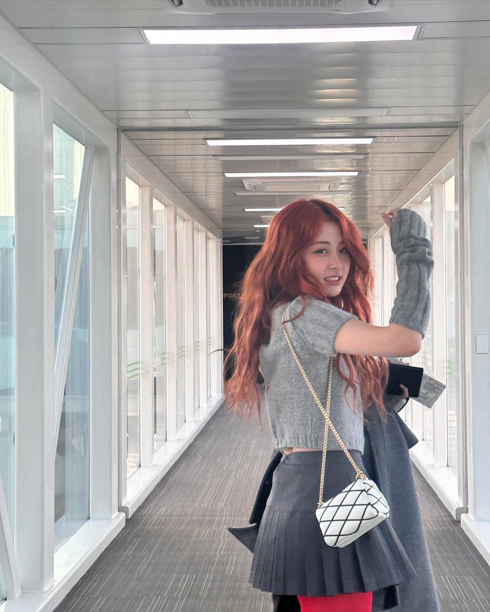 huhyunjinpics's tweet photo. yunjin instagram update https://t.co/hobOyI0Y4s