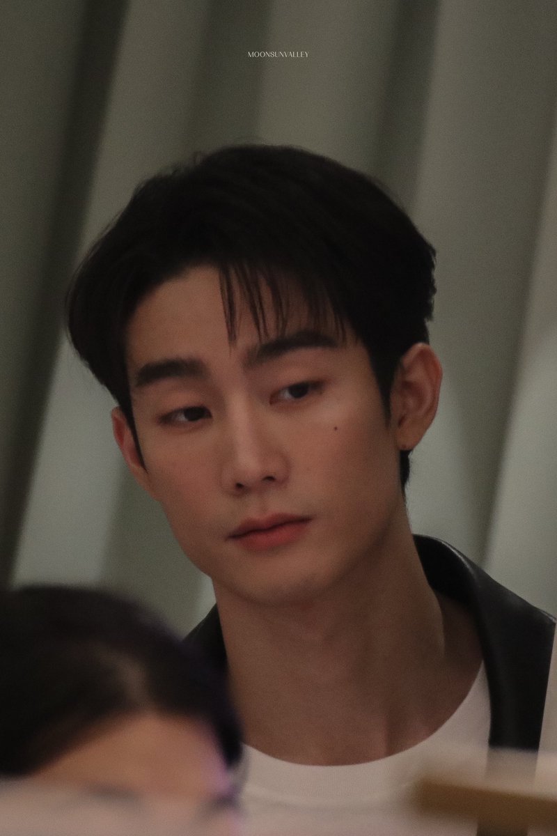 moonsunvalley's tweet photo. — All I do is thinking of you. 💘🤲🏻
#CoachXAlexFace
꒰🦊; @fforcejs #fforce_ ꒱
📸 #icrushonyouthrougheyes https://t.co/VWg9wg1EUq